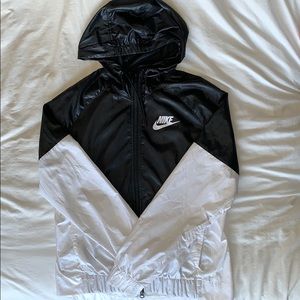 NIKE Wind Breaker